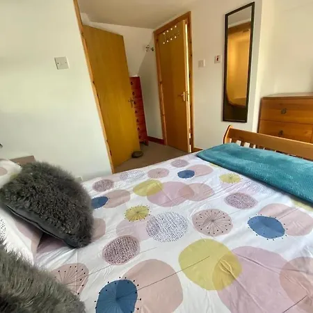 Ballycastle Modern Town House Экстерьер фото