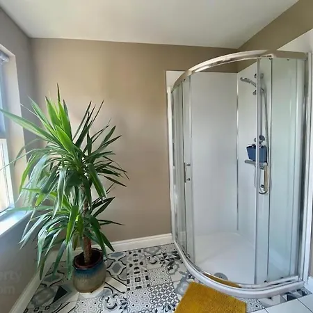 Ballycastle Modern Town House Экстерьер фото