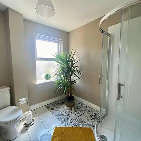 Ballycastle Modern Town House Экстерьер фото